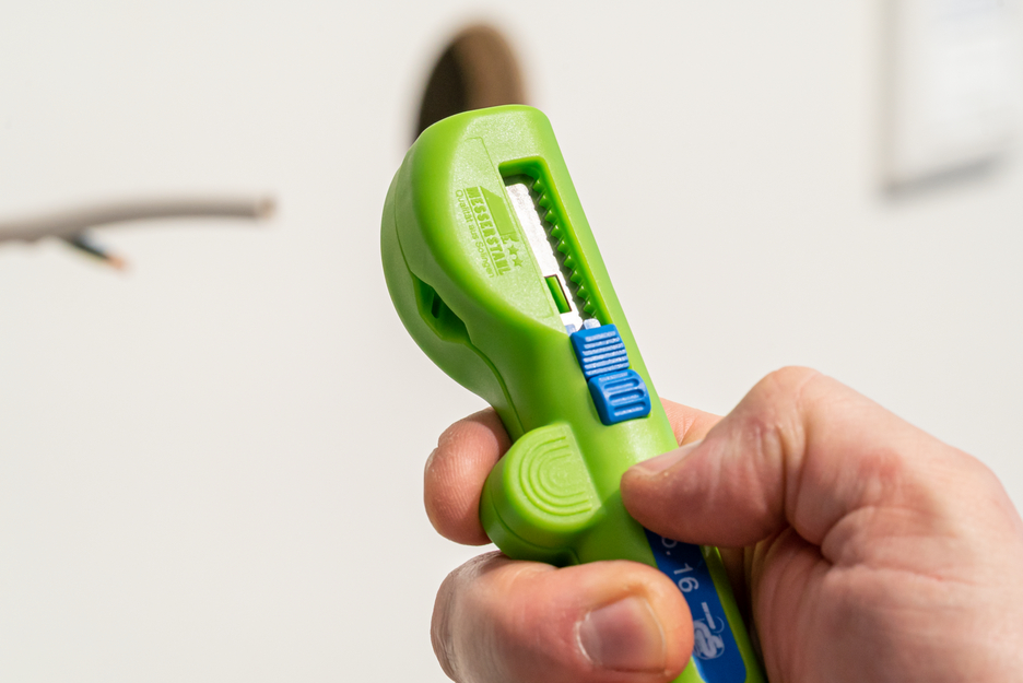 Quadro-Stripper No.16 Green Line | Stripping tools made from up to 97% renewable raw materials I multifunctional stripper, working range stripping 0,5 - 6,0 mm² I skinning 8 - 13 mm Ø