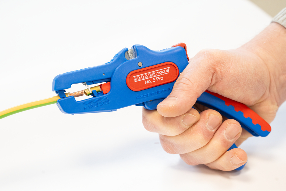 Wire Stripper No. 5 Pro | for all common stranded and solid conductors I working range 0,2 - 16,0 mm²