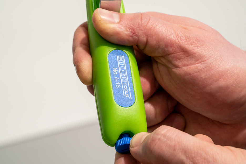 Cable Stripper No. 4 - 16 Green Line | Stripping tools made from up to 97% renewable raw materials I working range 4 - 16 mm Ø