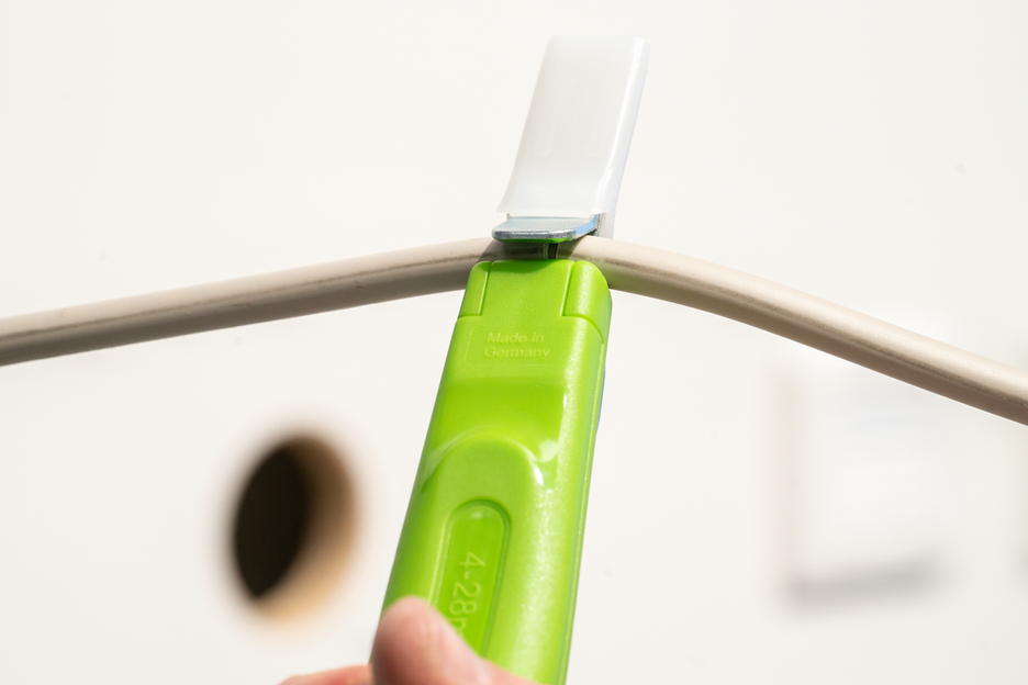 Cable Stripper No. 4 - 28 H Green Line | Stripping tools made from up to 97% renewable raw materials I hook blade and protective cap I working range 4 - 28 mm Ø