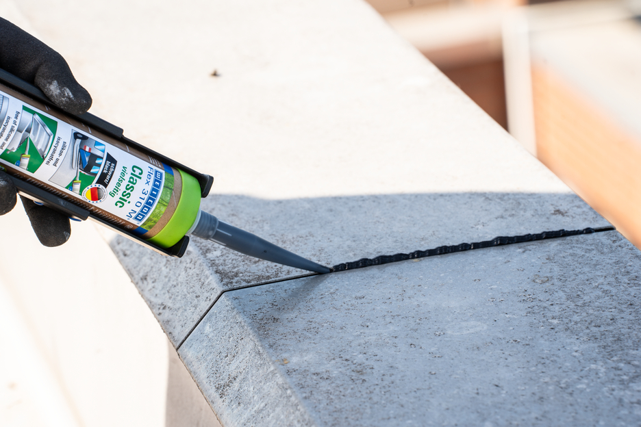 Flex 310 M® Classic | MS polymer-based elastic adhesive for versatile use