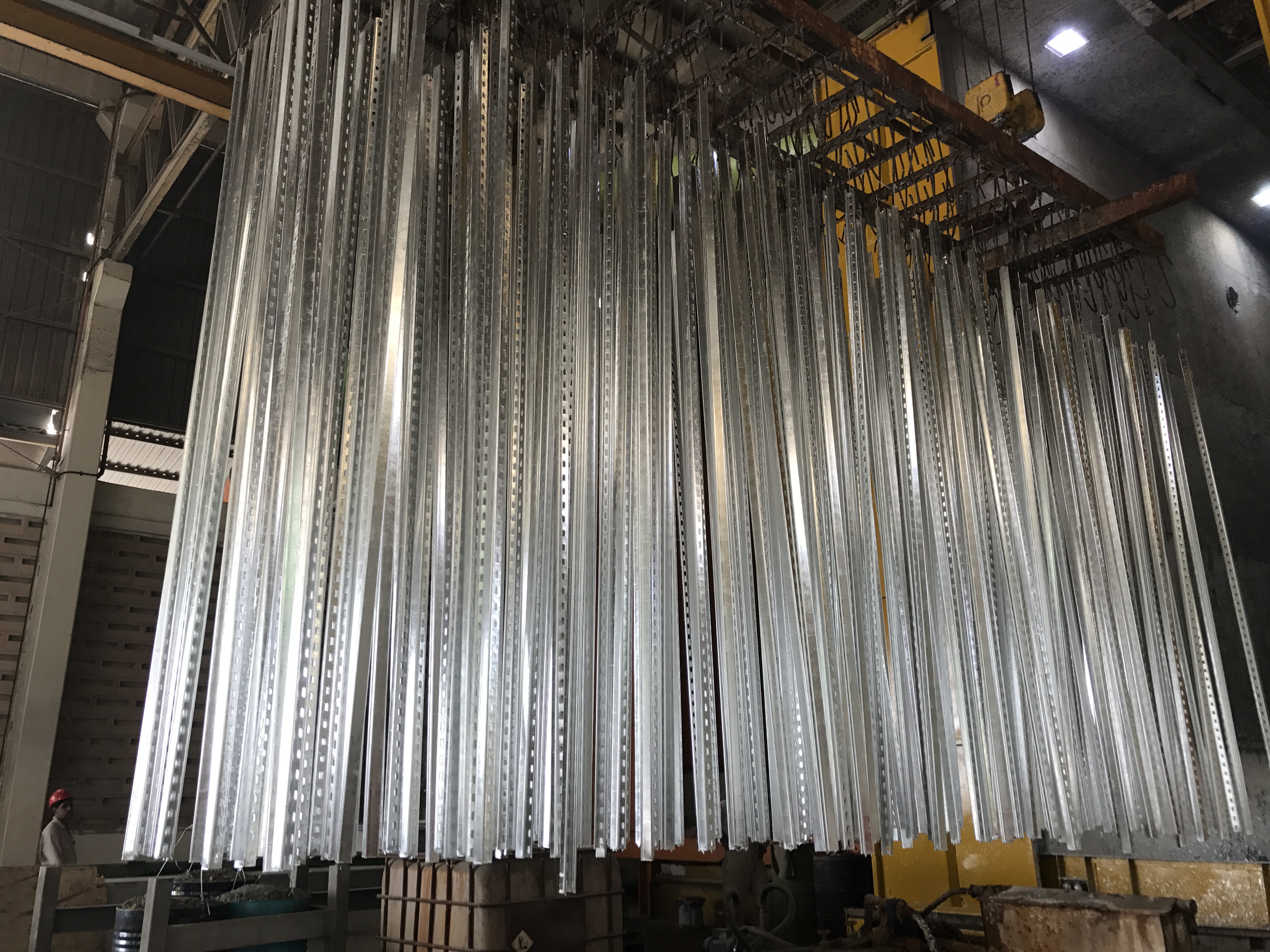 Zinc Spray bright grade | cathodic corrosion protection with approval for use in the food sector