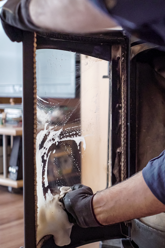 Stove Glass Foam Cleaner | removes soot, dust and ash