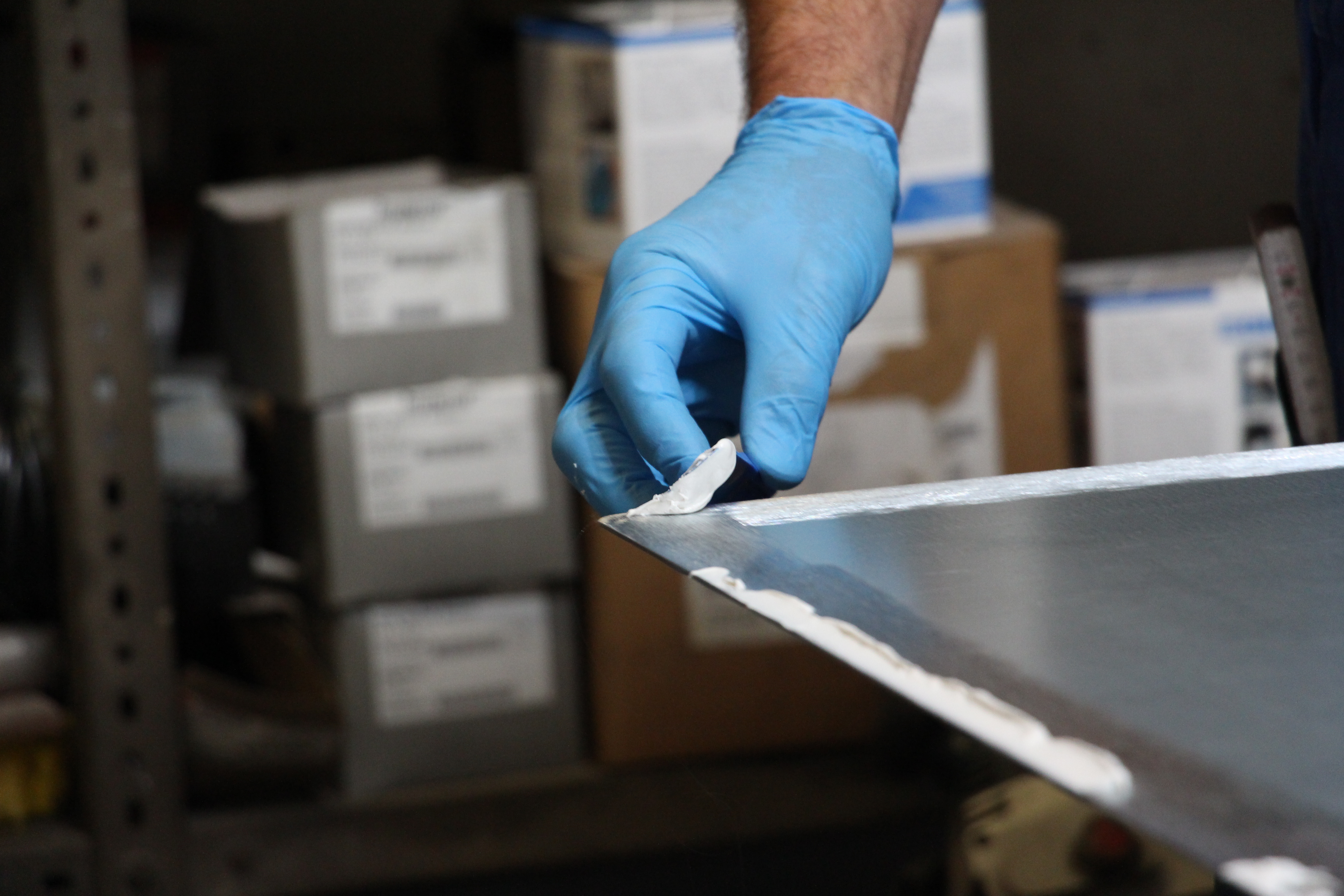 WEICON Ceramic W | mineral-filled epoxy resin system for wear protection coating