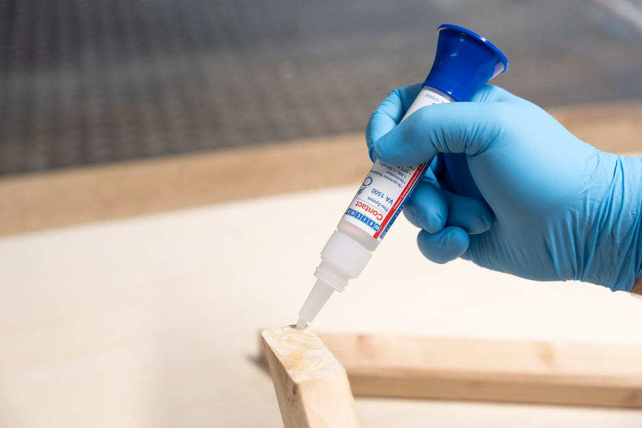 VA 1500 Cyanoacrylate Adhesive | instant adhesive for rubber, metal,  porous and absorbent materials