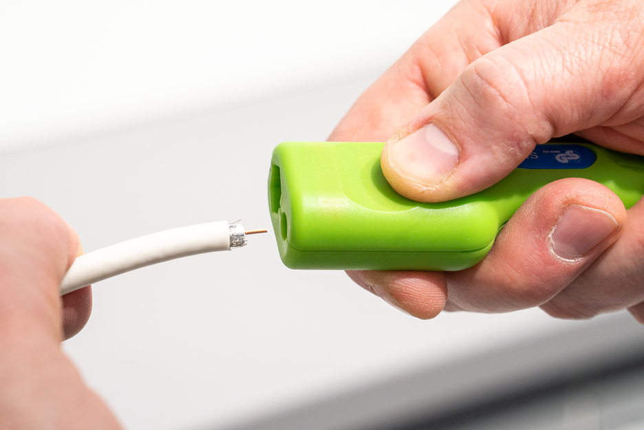 Coax-Stripper No 1 F Plus Green Line - suitable for F-screw connectors  | Stripping tools made from up to 97% renewable raw materials I for skinning and stripping coaxial cables incl. untwisting aid