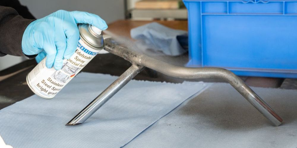 spray, stainless steel, tool, work glove, handlebar