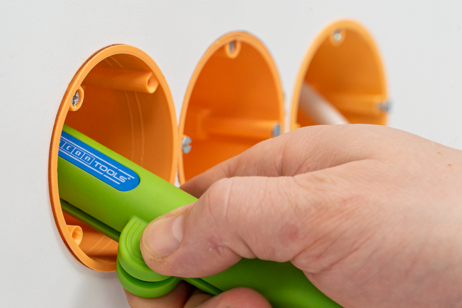 Round Cable Stripper No. 13 Green Line  | Stripping tools made from up to 97% renewable raw materials I for stripping all common round cables I working range 6,0 - 13,0 mm Ø