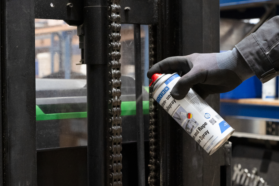 Chain and Rope Lube Spray | transparent adhesive lubricant