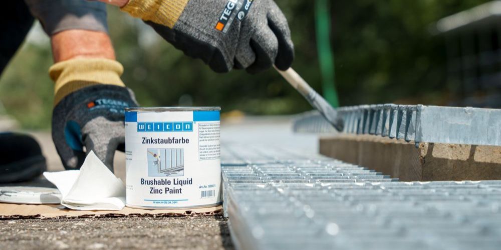 brushable liquid zinc, zinc paint, metal coating, paint can, work gloves