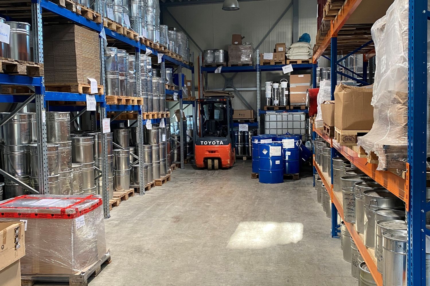 Storage of large canisters