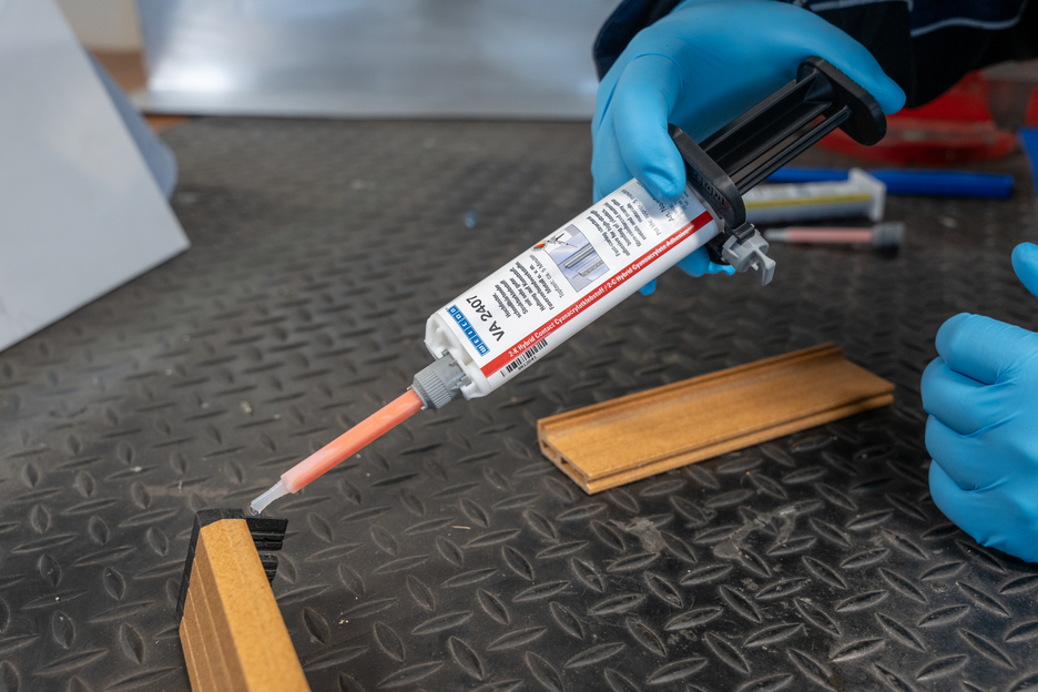 VA 2407 Cyanoacrylate Adhesive | two-component cyanoacrylate, high gap bridging