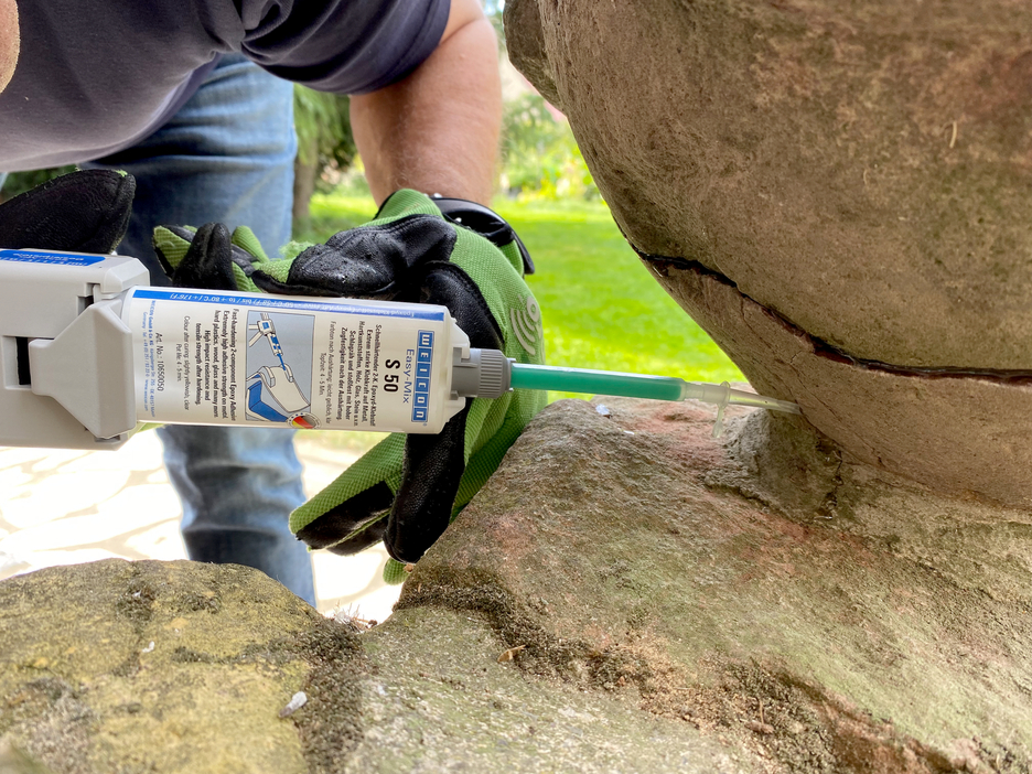 Easy-Mix S 50 | High-temperature resistant epoxy resin adhesive for fast repair and maintenance work