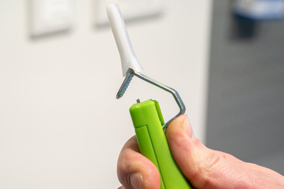 Cable Stripper No. 4 - 28 H Green Line | Stripping tools made from up to 97% renewable raw materials I hook blade and protective cap I working range 4 - 28 mm Ø