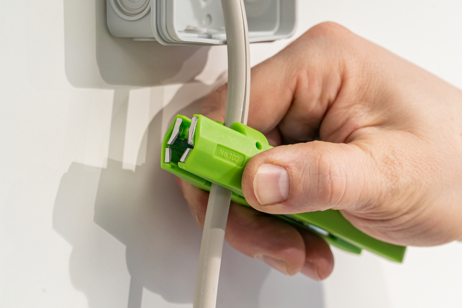 Stripper No. 100 Green Line | Stripping tools made from up to 97% renewable raw materials I multifunctional stripper, working range 0,5 - 16 mm² / 4 - 13 mm Ø