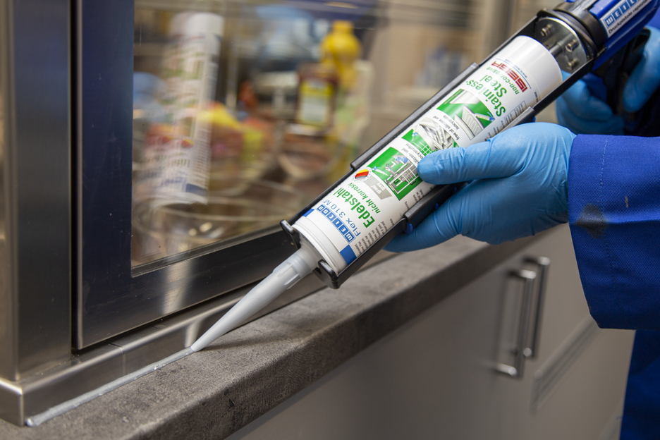 Flex 310 M® Stainless Steel | adhesive and sealant with high initial strength and metallic look, based on MS-Polymer