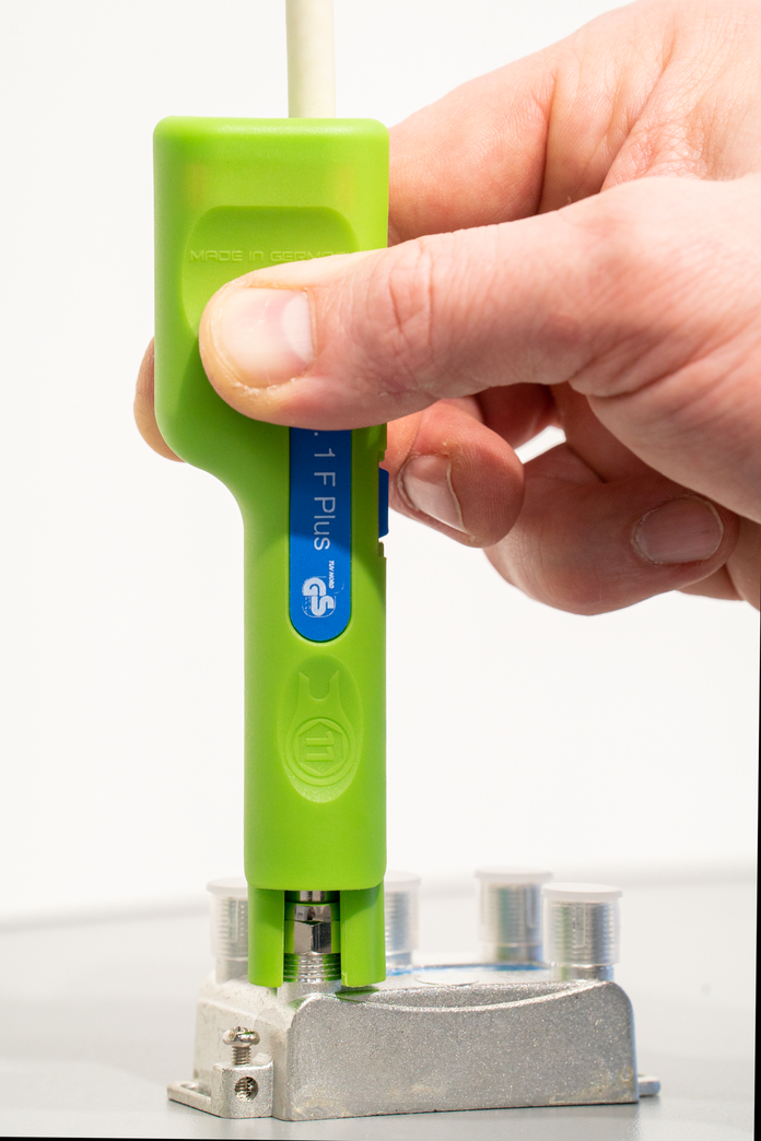 Coax-Stripper No 1 F Plus Green Line - suitable for F-screw connectors  | Stripping tools made from up to 97% renewable raw materials I for skinning and stripping coaxial cables incl. untwisting aid
