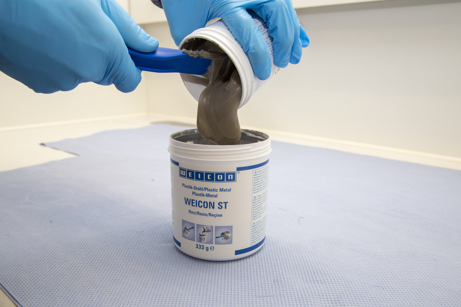 WEICON ST | metallic-filled epoxy resin system for repairs and moulding